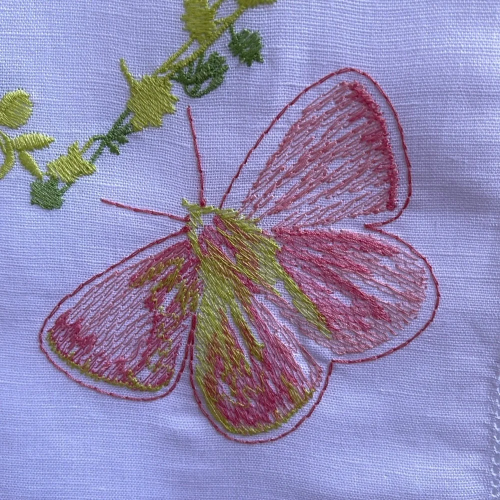 BUTTERFLY EMBROIDERED LINEN HAND TOWEL